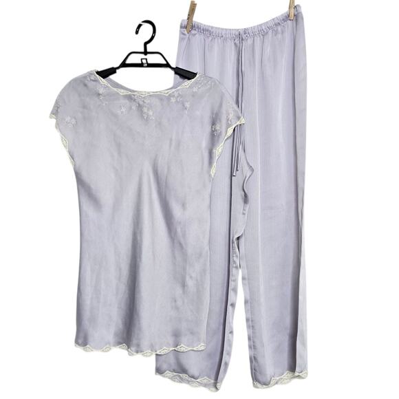 Vintage Natori Two Piece Pajama Set Size XS Purple Embroidered Top Pants - Picture 1 of 7